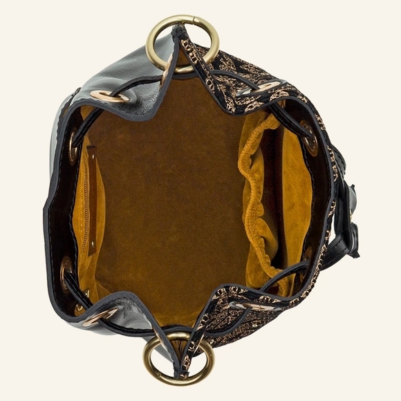 Elegant Black and Gold Women's Bag - Picture 6 of 16